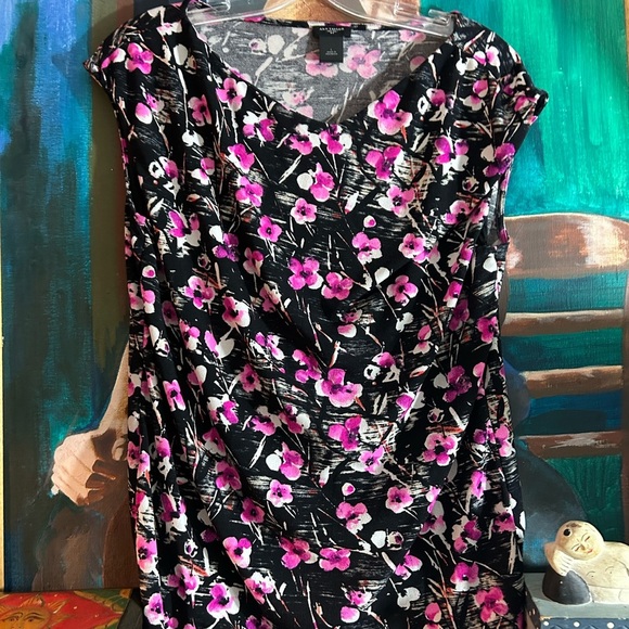 Ann Taylor Black and Pink Floral Top L - Picture 12 of 12